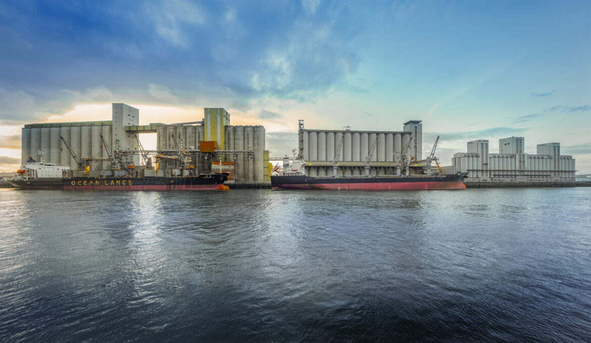 Chargement bateaux Elie